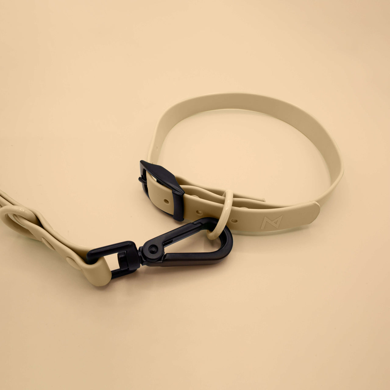dog leashes beige